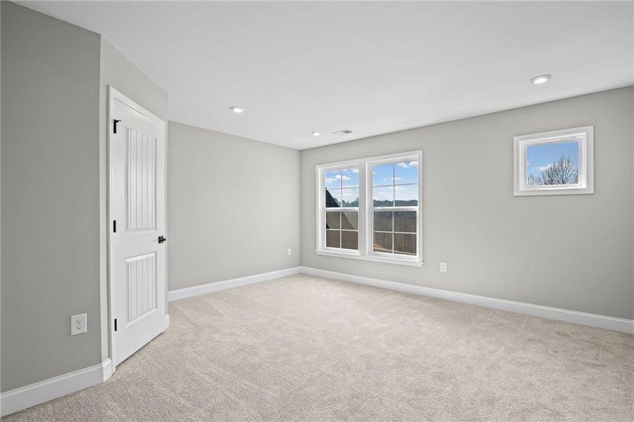 Spacious, unfurnished interior of a new home in Governor’s Preserve, Canton (Image 34).