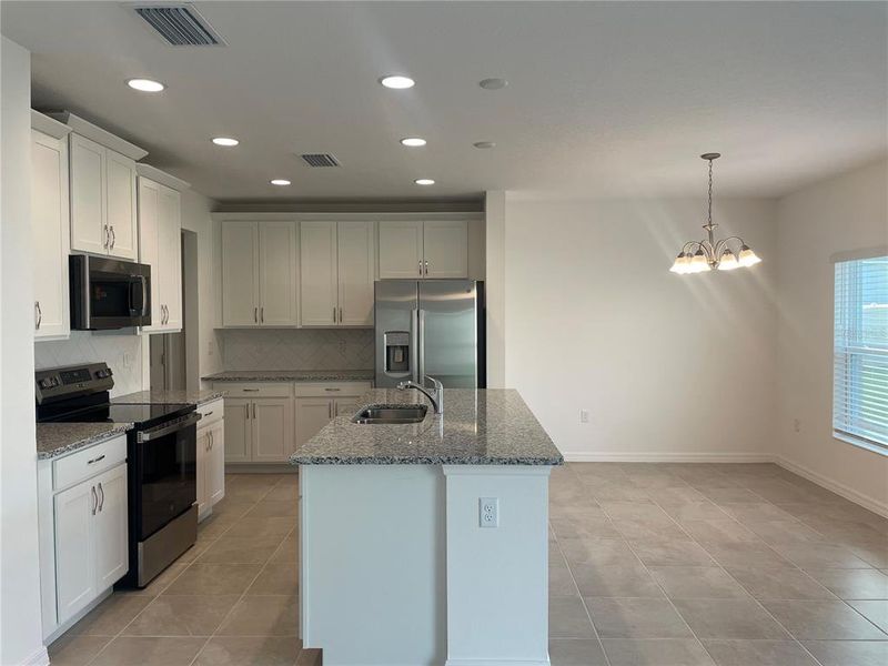 Kitchen / Dining Area