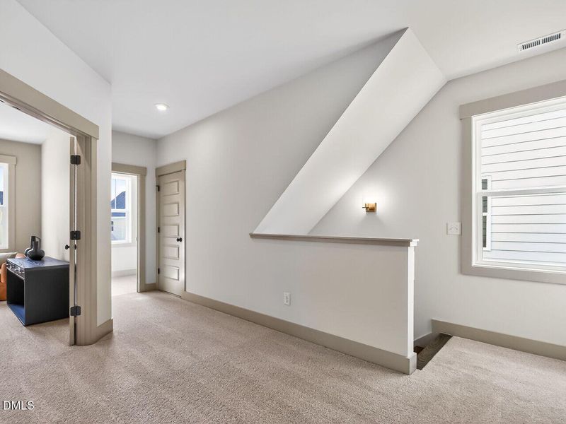 020-1280x960-landing