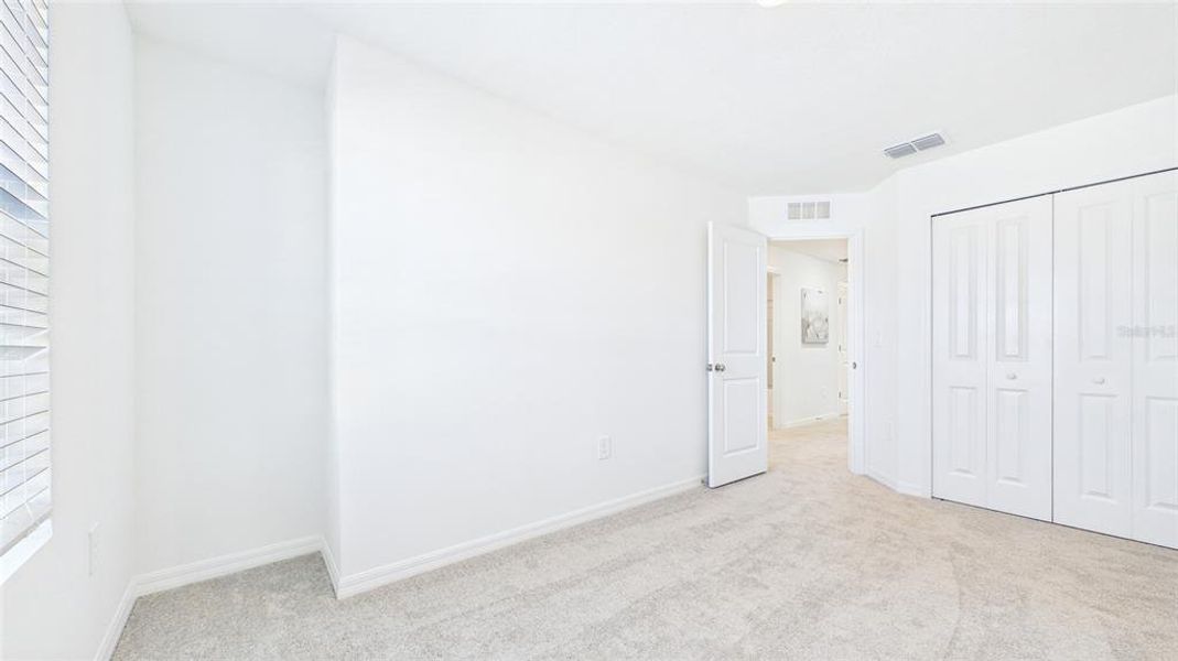 Spacious, unfurnished interior of a new home in , Ruskin (Image 49).