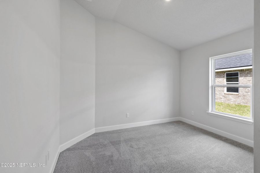 Spacious, unfurnished interior of a new home in , Green Cove Springs (Image 14).