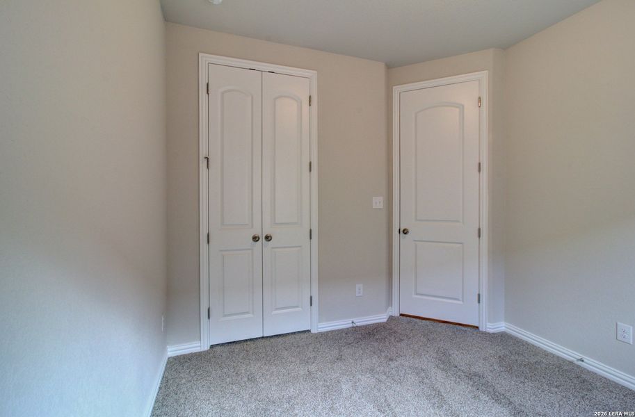 Spacious, unfurnished interior of a new home in Clear Creek, New Braunfels (Image 24).