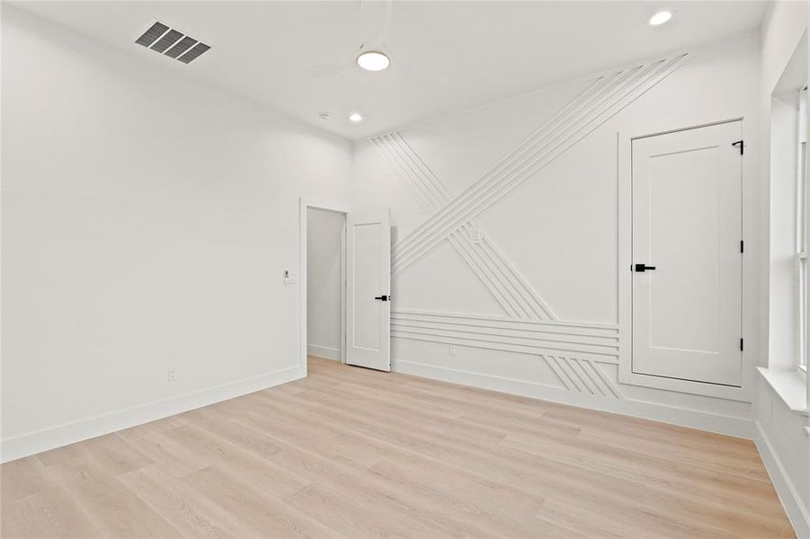 Spacious, unfurnished interior of a new home in , Dallas (Image 10).