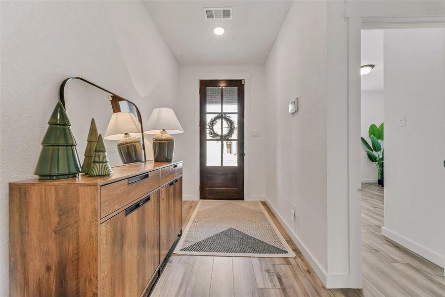 Furnished interior view inside a new home in , Fort Worth (Image 27). Furnished interior view inside a new home in , Fort Worth (Image 27).