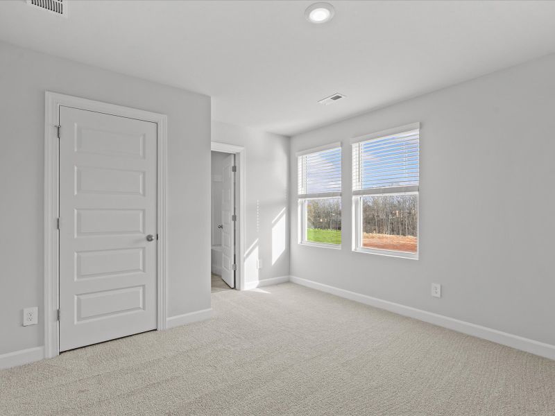 Spacious, unfurnished interior of a new home in Northbrook Village Townes, Taylors (Image 18).