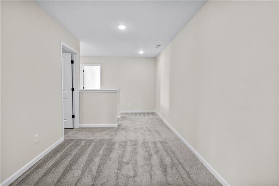 Spacious, unfurnished interior of a new home in The Collection at Vinings, Atlanta (Image 26). Spacious, unfurnished interior of a new home in The Collection at Vinings, Atlanta (Image 26).