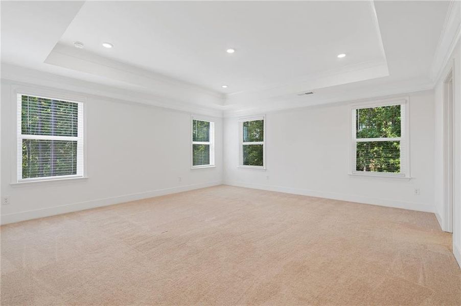 Spacious, unfurnished interior of a new home in , Dallas (Image 27).