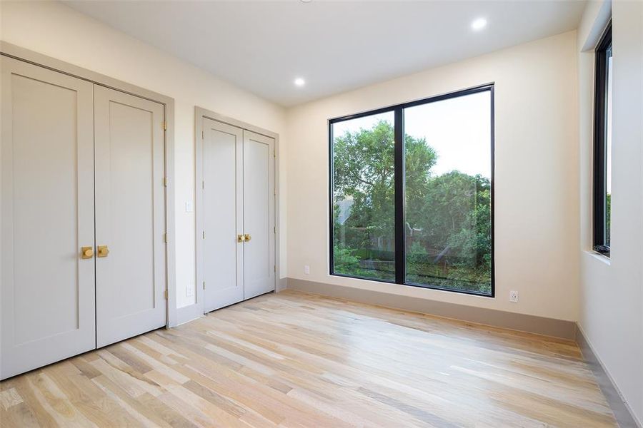 Spacious, unfurnished interior of a new home in , Dallas (Image 20). Spacious, unfurnished interior of a new home in , Dallas (Image 20).