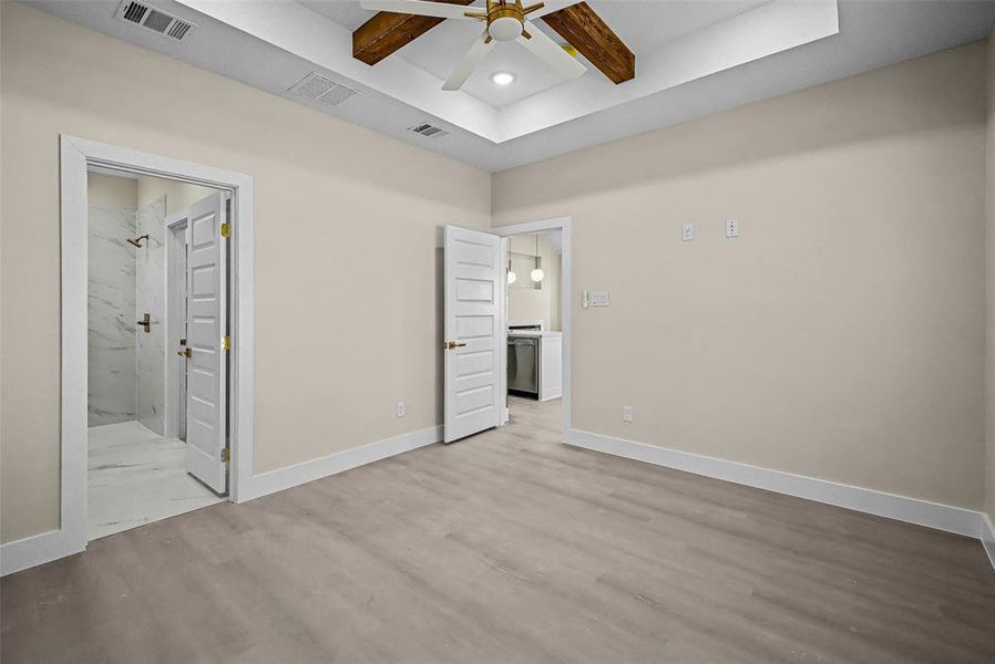 Spacious, unfurnished interior of a new home in , Granbury (Image 35).