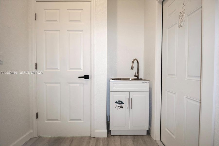 Close-up of interior finishes inside a home in , Sebring (Image 20).