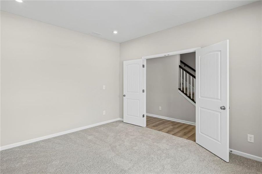 Spacious, unfurnished interior of a new home in Sage Woods, Dallas (Image 28). Spacious, unfurnished interior of a new home in Sage Woods, Dallas (Image 28).