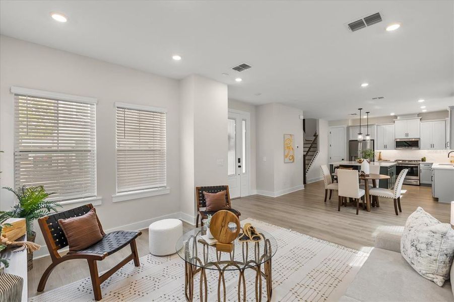 Furnished interior view inside a new home in , Orlando (Image 9).