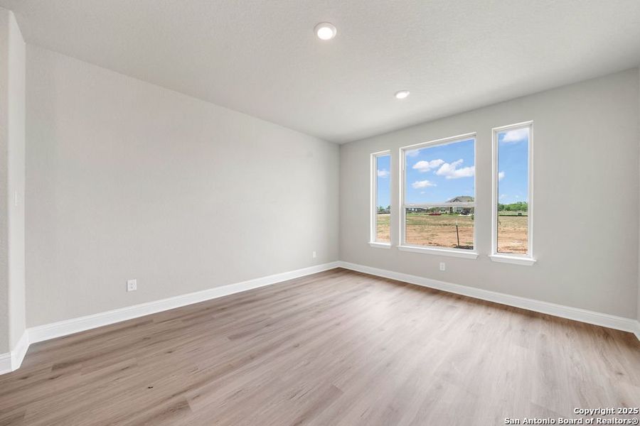 Spacious, unfurnished interior of a new home in Annabelle Ranch, San Antonio (Image 13).