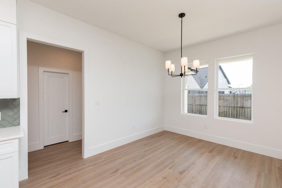 Spacious, unfurnished interior of a new home in , Beaumont (Image 20).