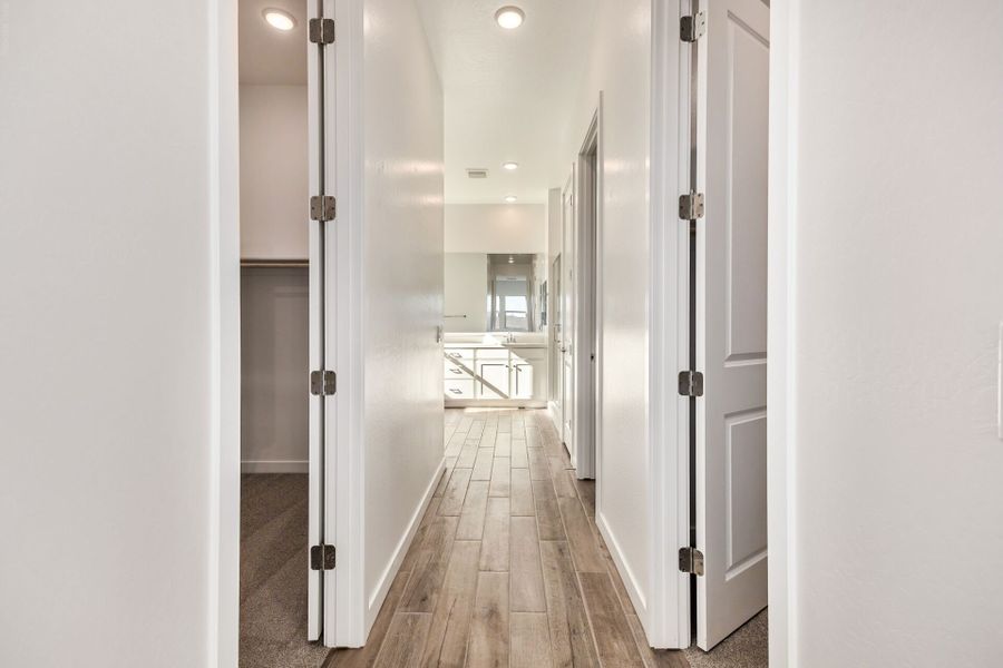 Spacious, unfurnished interior of a new home in Landmarke, San Tan Valley (Image 12). Spacious, unfurnished interior of a new home in Landmarke, San Tan Valley (Image 12).