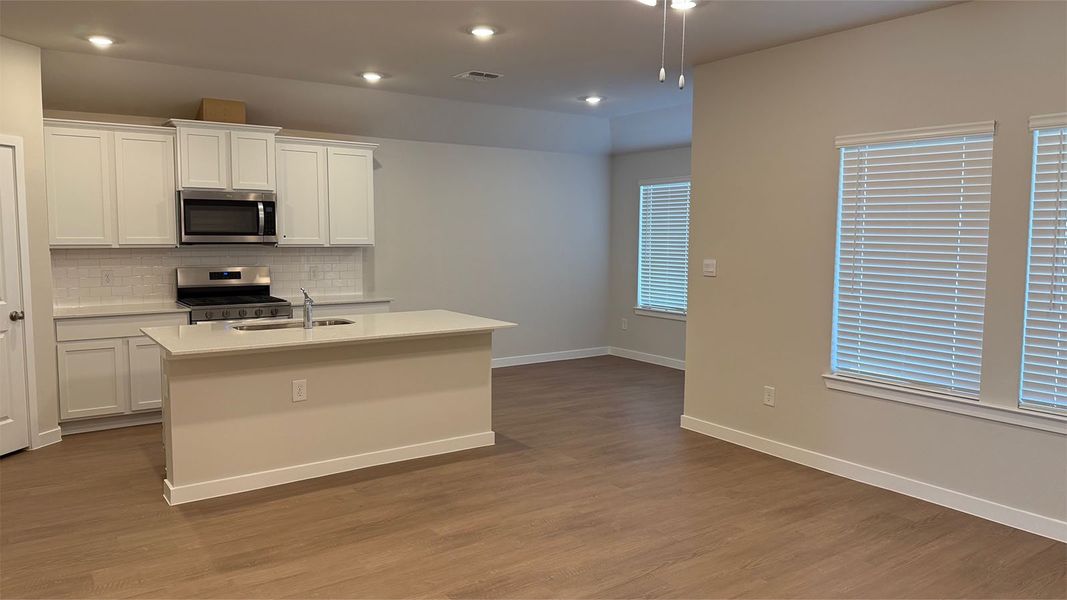Furnished interior view inside a new home in London Towne, Corpus Christi (Image 5).