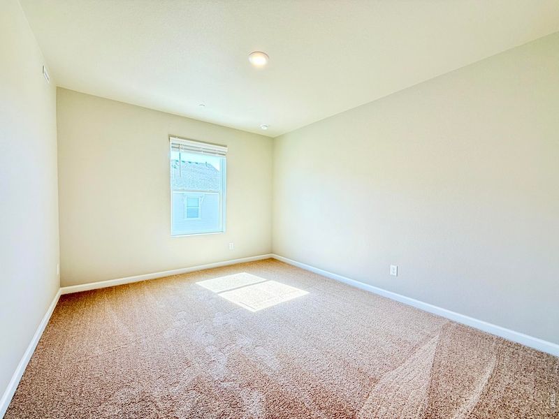 Spacious, unfurnished interior of a new home in , Johnstown (Image 17).