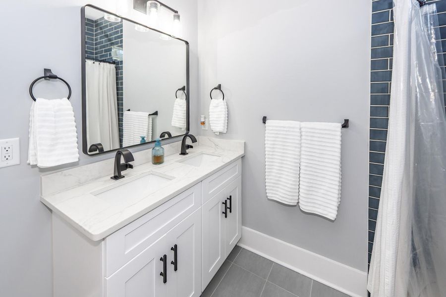 Furnished interior view inside a new home in , Charleston (Image 59).