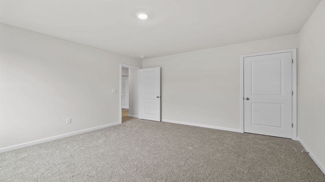 Spacious, unfurnished interior of a new home in Cedar Gap, Fountain Inn (Image 27).