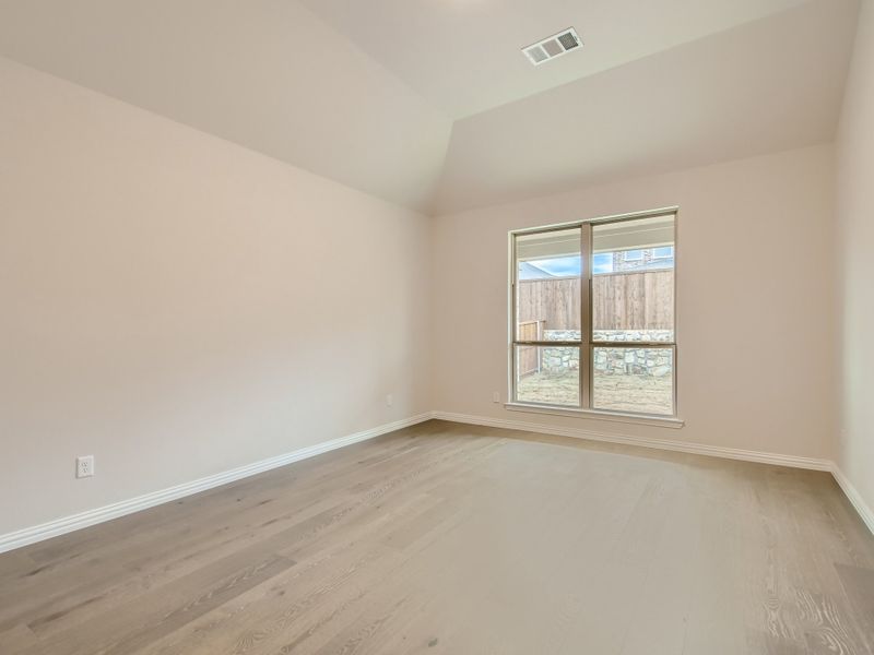Plan 1530 Main Bedroom Representative Photo Plan 1530 Main Bedroom Representative Photo