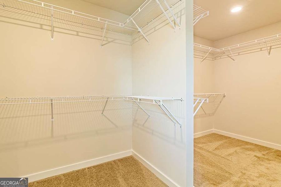 Spacious, unfurnished interior of a new home in Fern Dale, Fairburn (Image 10).