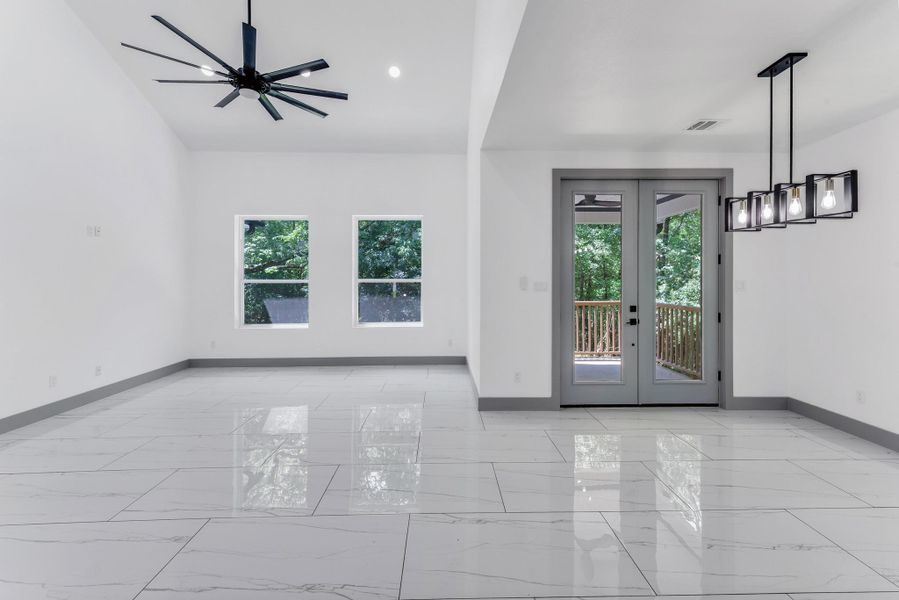 Spacious, unfurnished interior of a new home in , Coldspring (Image 11).