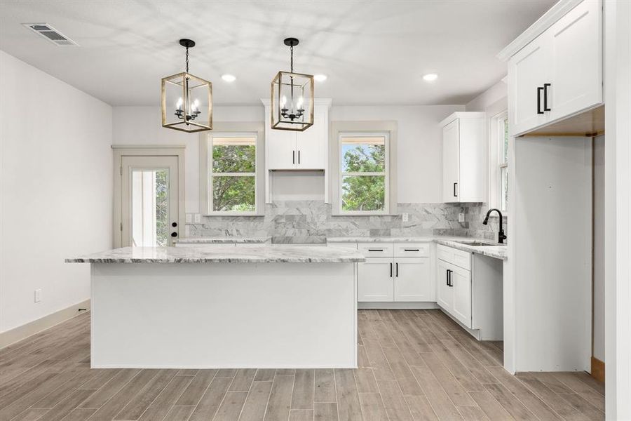 Furnished interior view inside a new home in Canyon Creek, Granbury (Image 7).