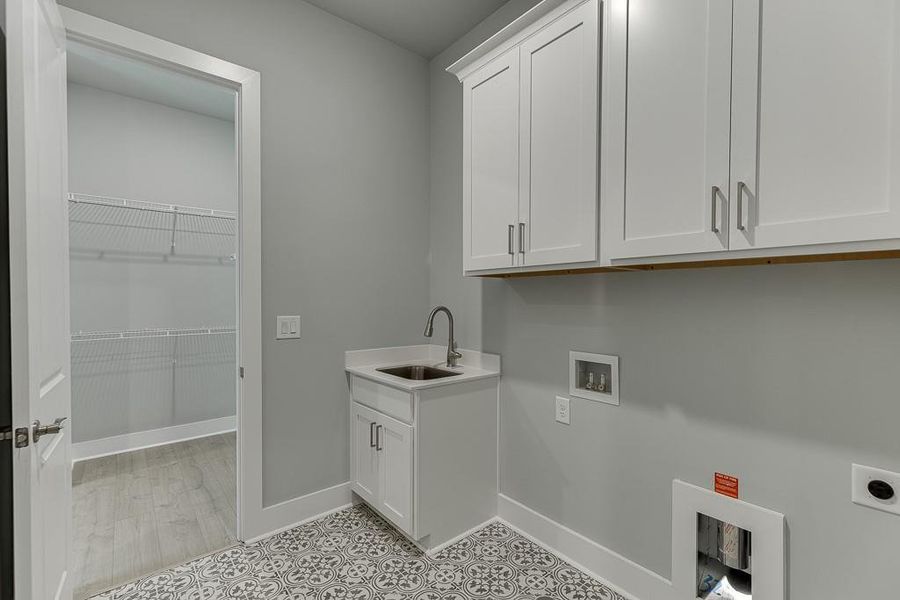 Furnished interior view inside a new home in , Buford (Image 17).