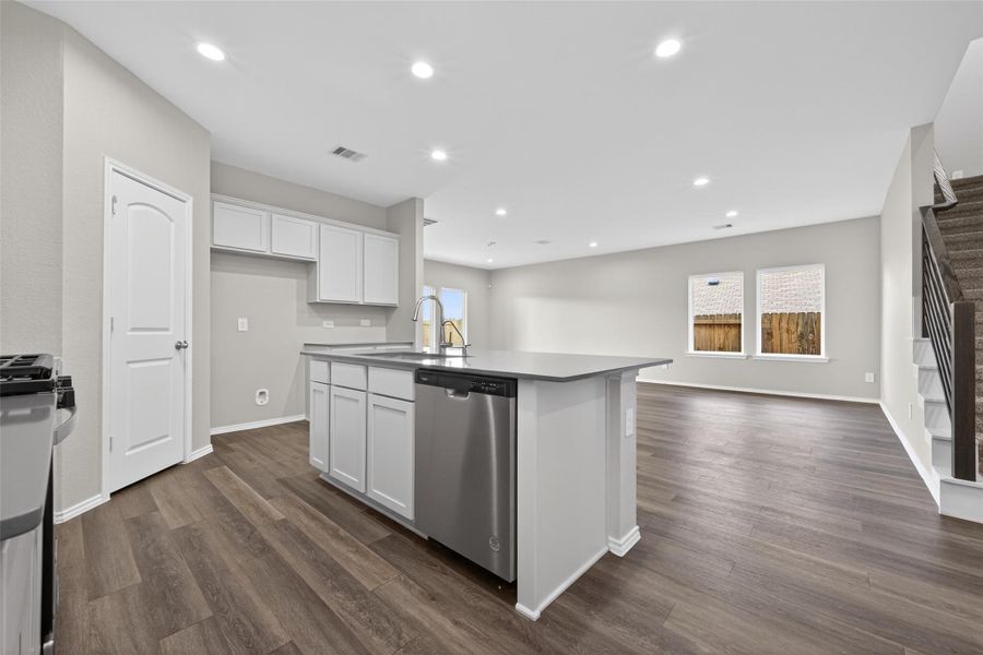 Furnished interior view inside a new home in Water Crest on Lake Conroe, Conroe (Image 17).