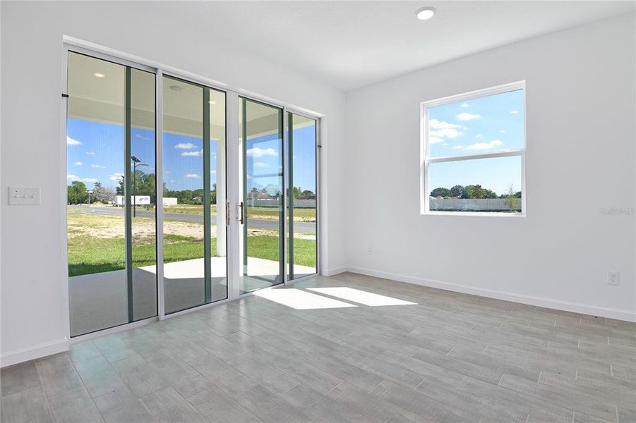 Spacious, unfurnished interior of a new home in Seasons at Aurora Oaks, Ocala (Image 16).