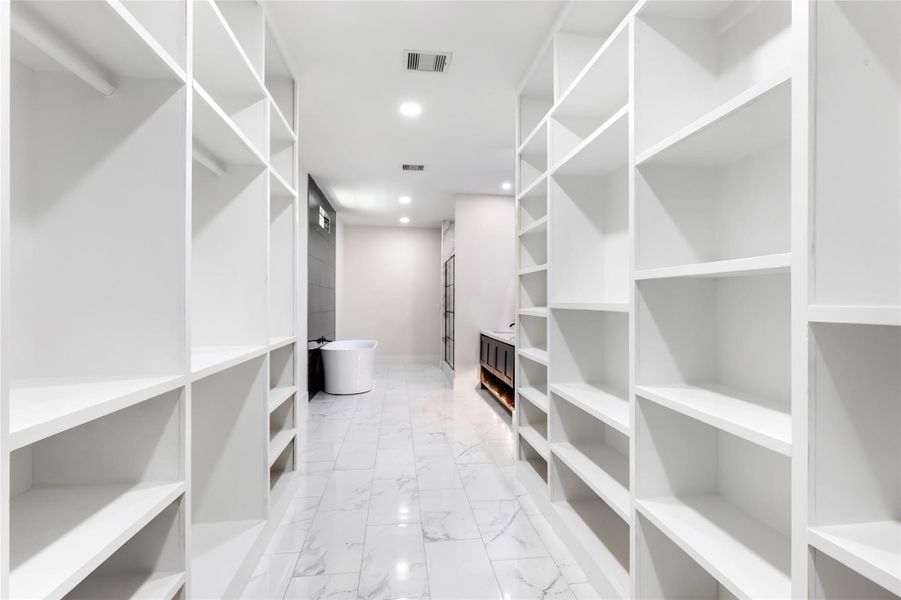 Image 30 of a home in . Image 30 of a home in .