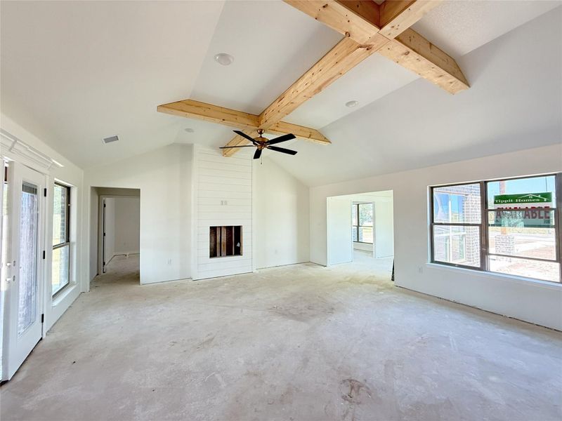 Spacious, unfurnished interior of a new home in , Copperas Cove (Image 16).