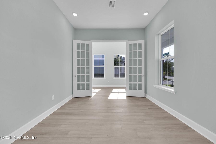 Spacious, unfurnished interior of a new home in Seabrook Village at Seabrook, Nocatee (Image 18). Spacious, unfurnished interior of a new home in Seabrook Village at Seabrook, Nocatee (Image 18).