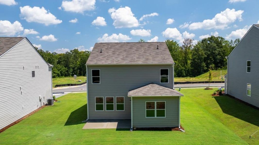 Exterior details and patio area of a home in Oakleigh Glen, Dallas (Image 17). Exterior details and patio area of a home in Oakleigh Glen, Dallas (Image 17).