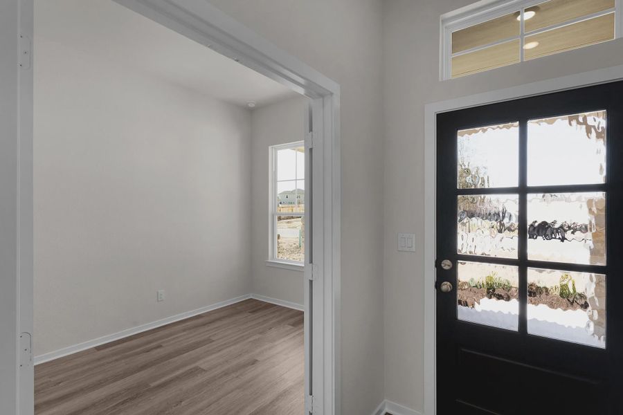 Spacious, unfurnished interior of a new home in Nolina, Georgetown (Image 12).