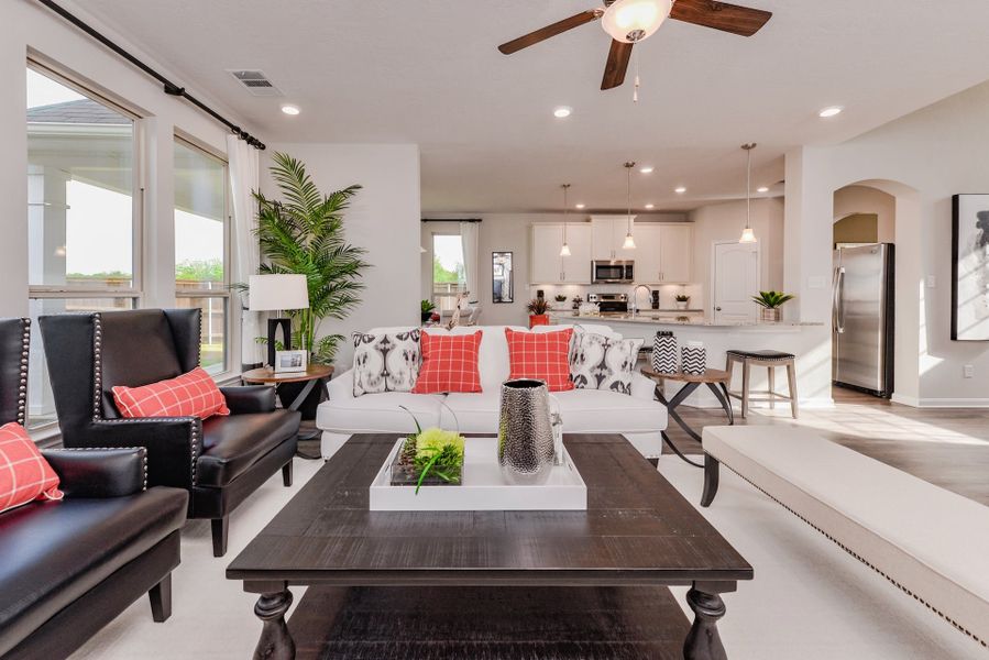 Furnished interior view inside a new home in Edgewater, Bryan (Image 10).