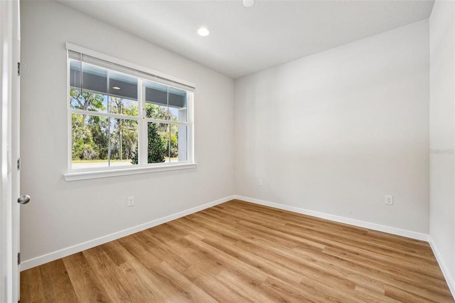 Spacious, unfurnished interior of a new home in , Deland (Image 15).