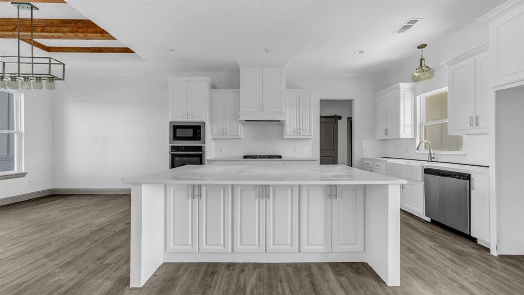 Pick your hardware, fixtures & counters in this semi-custom home!