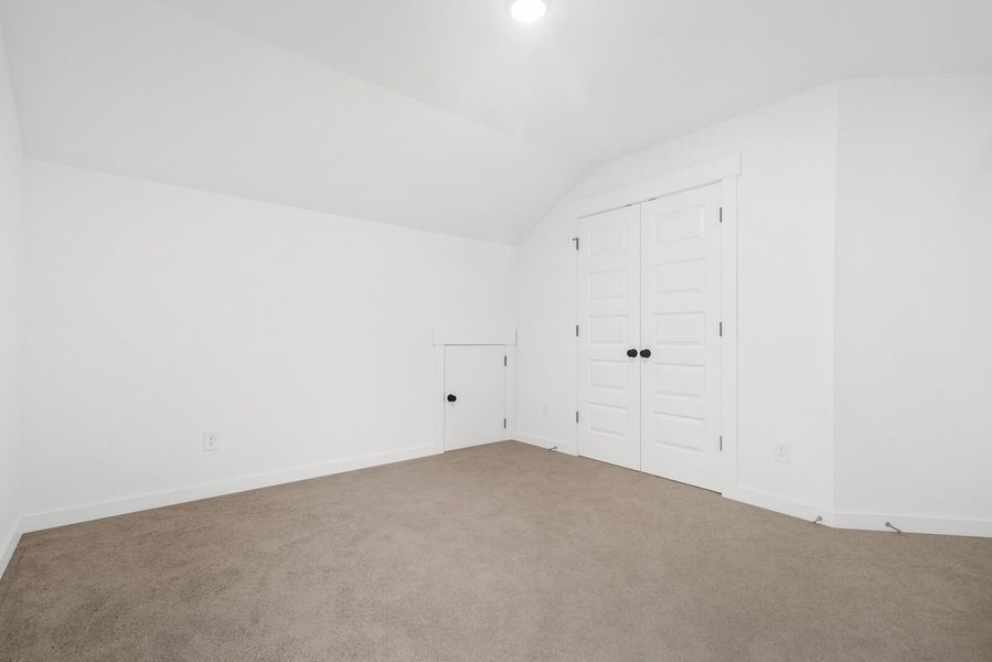 Representative unfurnished interior of a home built from the The Ridgeport M by Davidson Homes LLC in Parks at Foster Crossing, Anna (Image 31).