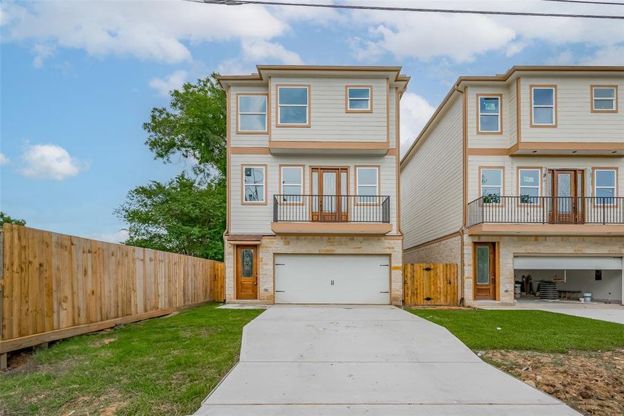 Front exterior of a new home in , Houston, TX, highlighting curb appeal (Image 1). Front exterior of a new home in , Houston, TX, highlighting curb appeal (Image 1).