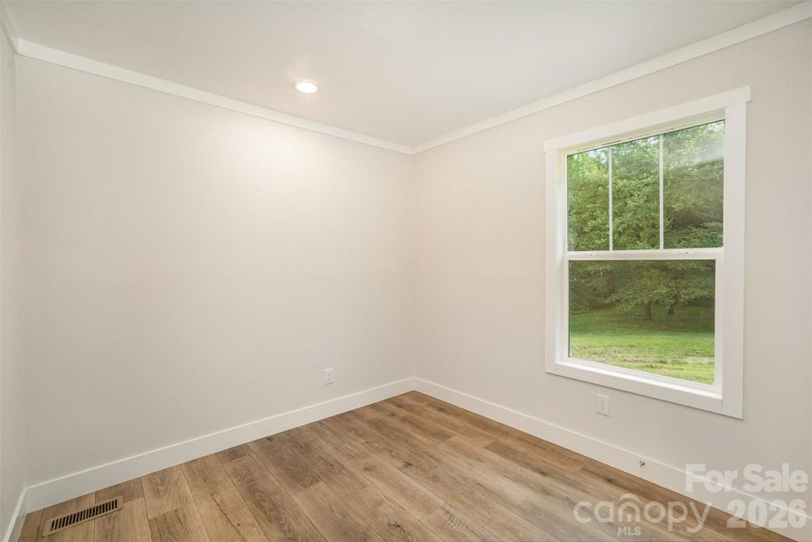 Spacious, unfurnished interior of a new home in , Shelby (Image 23).