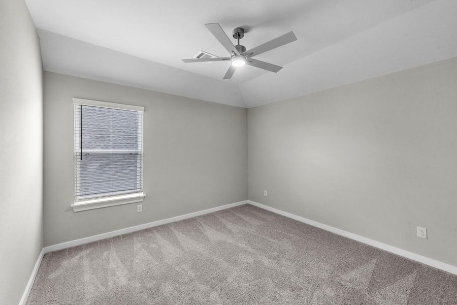 Spacious, unfurnished interior of a new home in Morton Creek Ranch, Katy (Image 20).
