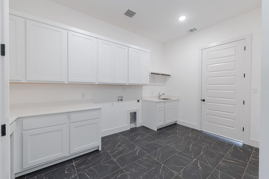 Spacious, unfurnished interior of a new home in Lariat - 80', Liberty Hill (Image 16). Spacious, unfurnished interior of a new home in Lariat - 80', Liberty Hill (Image 16).