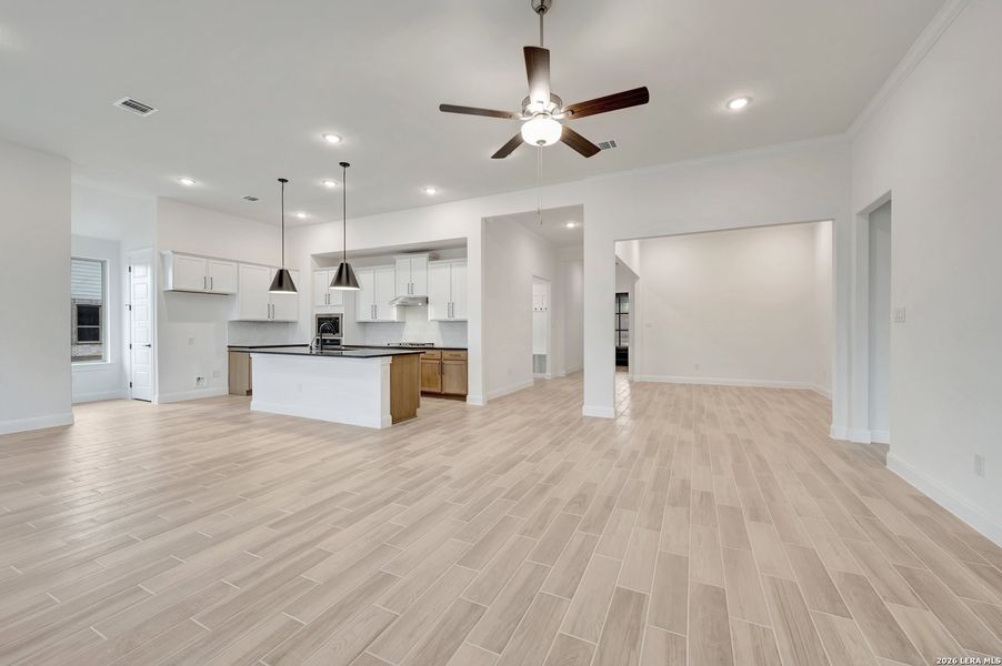 Spacious, unfurnished interior of a new home in Everly Estates, San Antonio (Image 29).