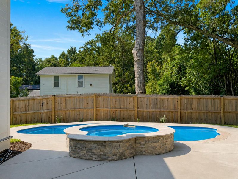 Exterior details and patio area of a home in , James Island (Image 3).