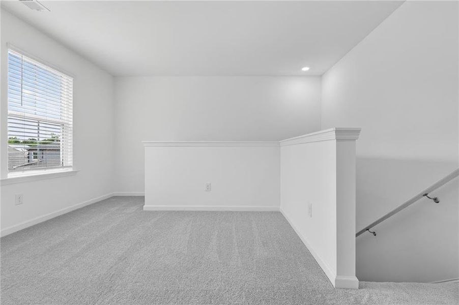 Spacious, unfurnished interior of a new home in Lexington Meadows, Athens (Image 25).