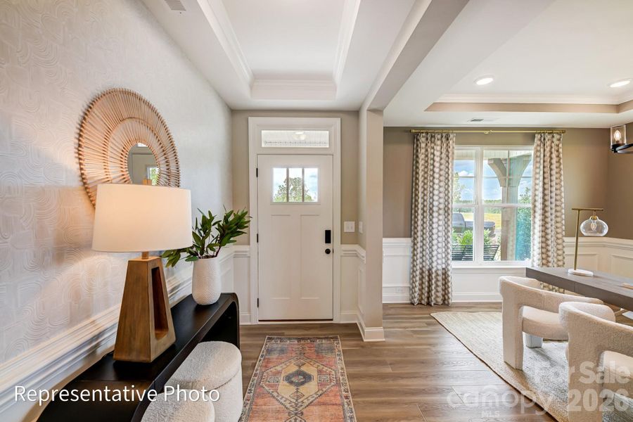 Example of foyer with tray ceiling