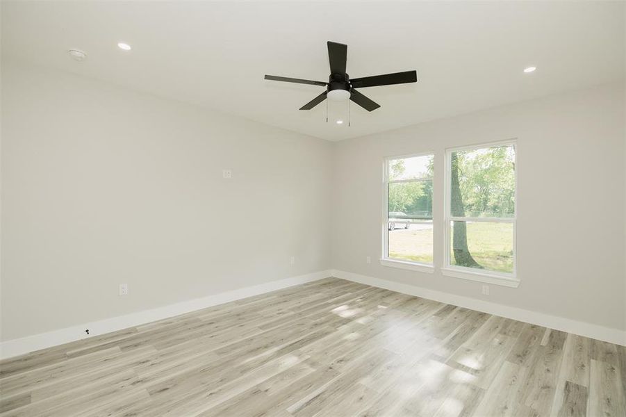 Spacious, unfurnished interior of a new home in , Greenville (Image 27).