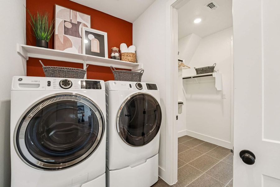 Representative furnished interior of a home built from the Brooks – 50′ Lot by Chesmar Homes in Lakes of Cane Island, Katy (Image 11).