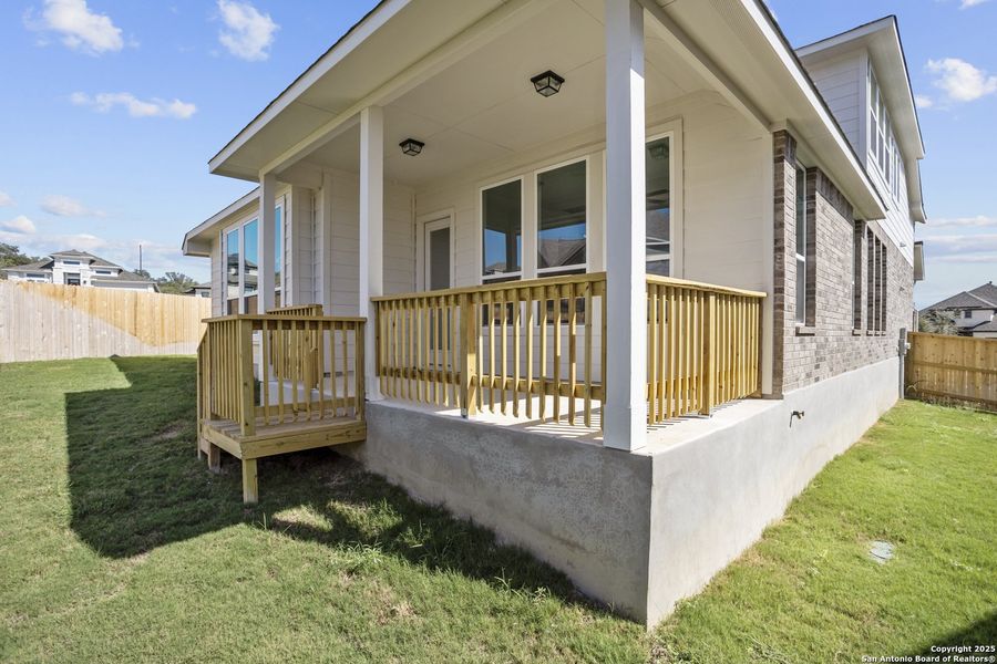 Exterior details and patio area of a home in Ladera, San Antonio (Image 1). Exterior details and patio area of a home in Ladera, San Antonio (Image 1).
